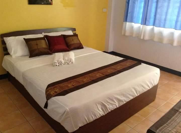 Hi Guesthouse Airport Чиангмай Экстерьер фото
